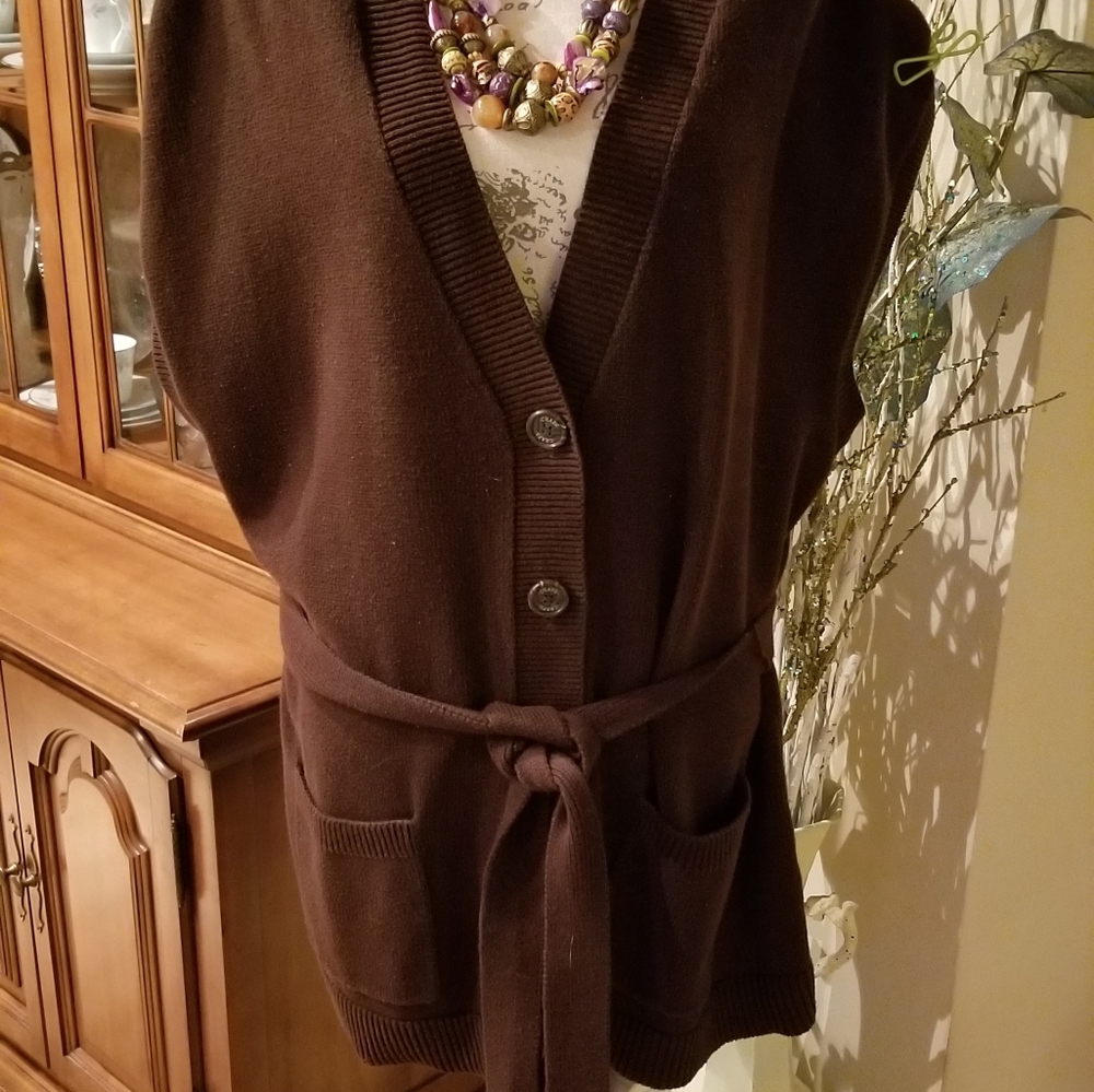 Terrific Brown Vest, front buttons, front pockets.